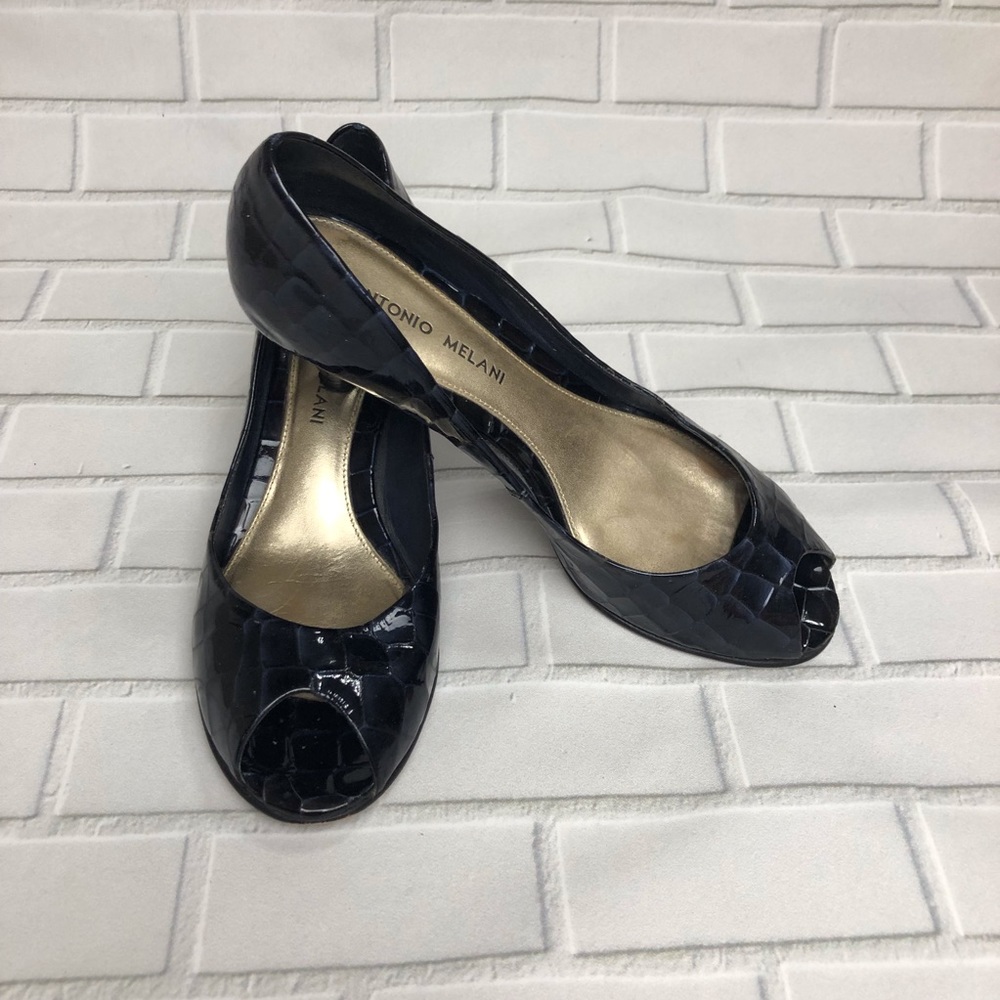 Antonio Melani Open toe crocodile texture heels